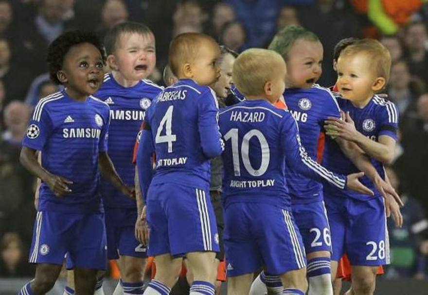 Ibra dopo l&#39;espulsione ha paragonato i giocatori del Chelsea a 11 bambini... proprio cos. (Twitter)